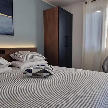 Mila Tar Appartement *